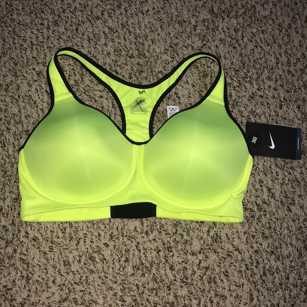 Nike sports bra NWT